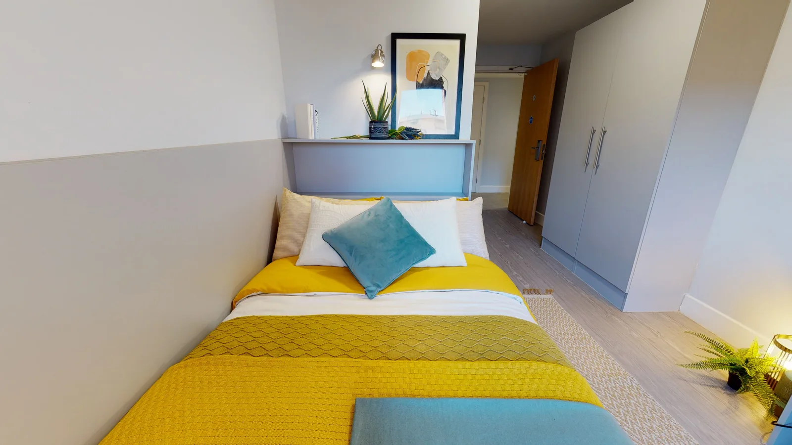 Go for gold with our recently refurbished most spacious en suite plus rooms at iQ Fountainbridge