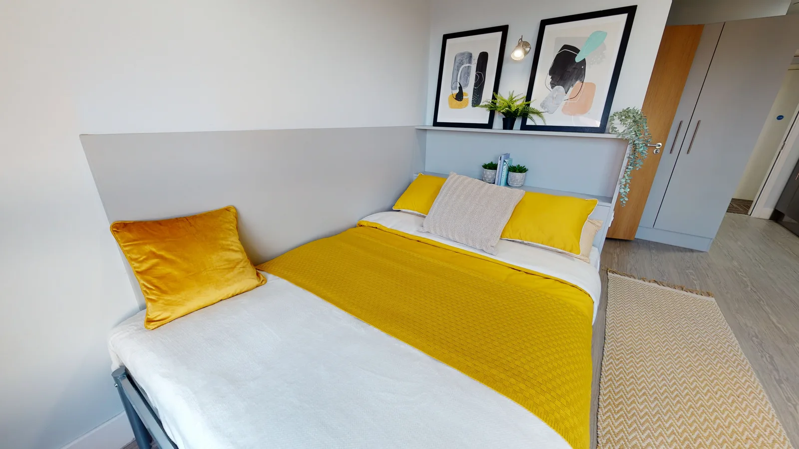 Recently refurbished, stylish student living in our gold studio plus at iQ Fountainbridge