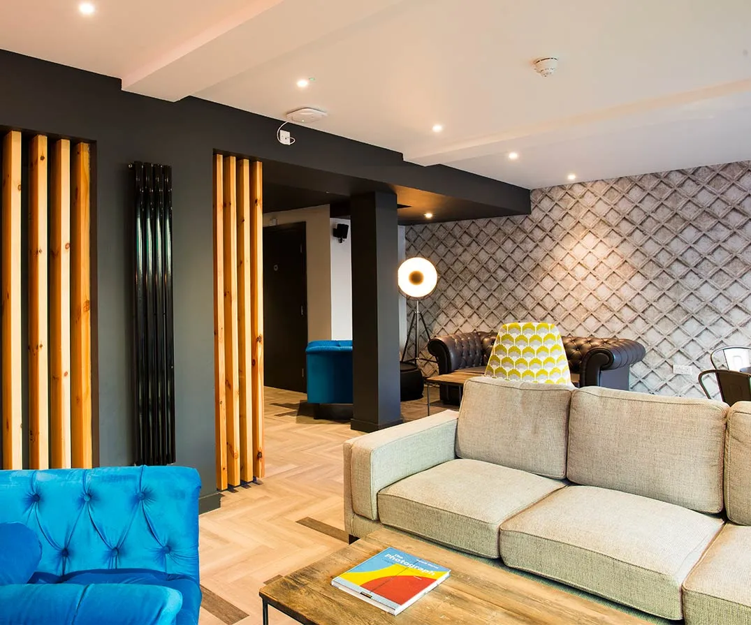 McDonald Road, Edinburgh | Book While You Can! photo 1