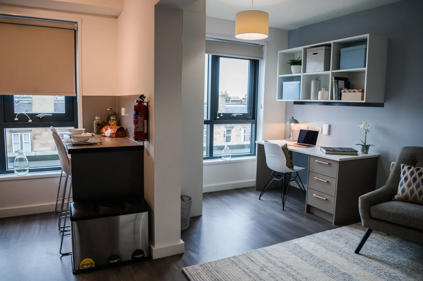 McDonald Road, Edinburgh | Book While You Can! photo 22