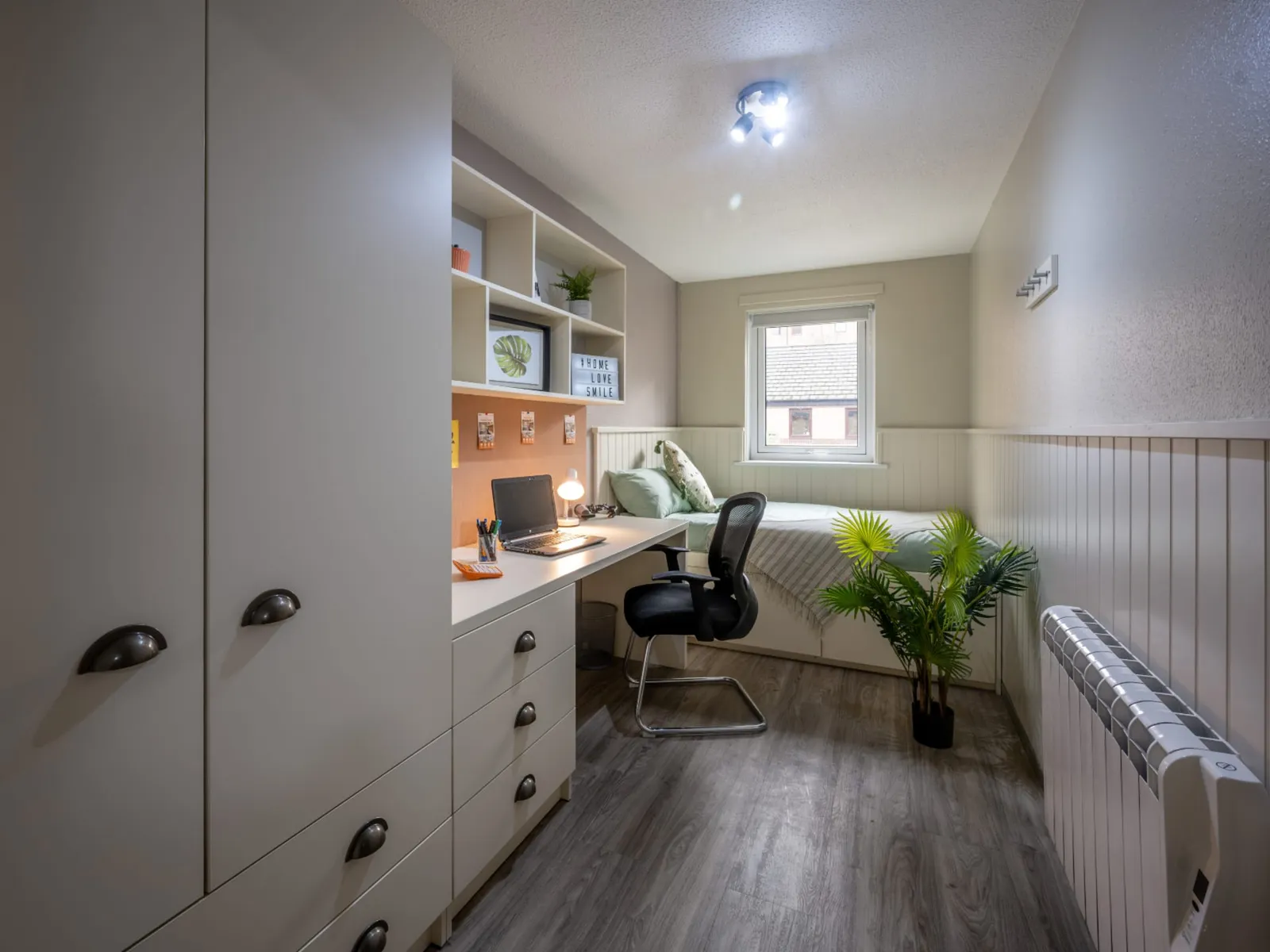 Meadow Court photo 21