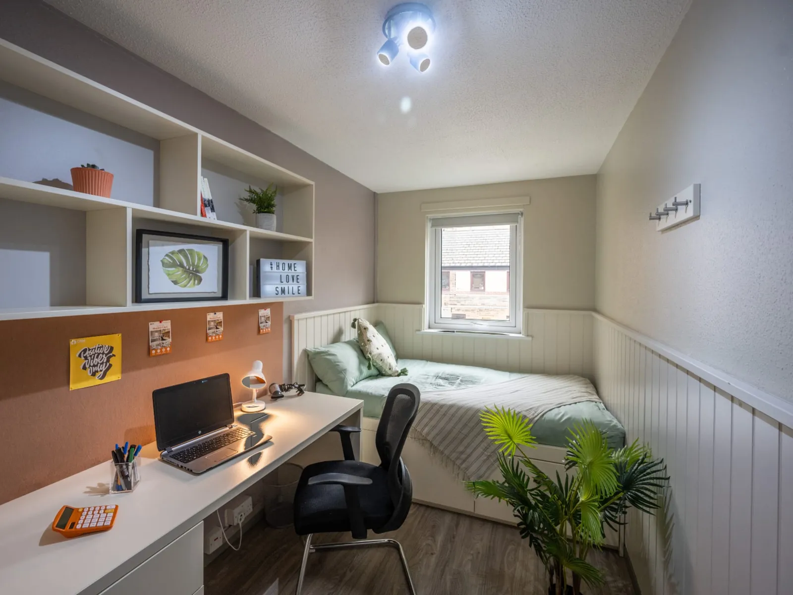 Meadow Court photo 22