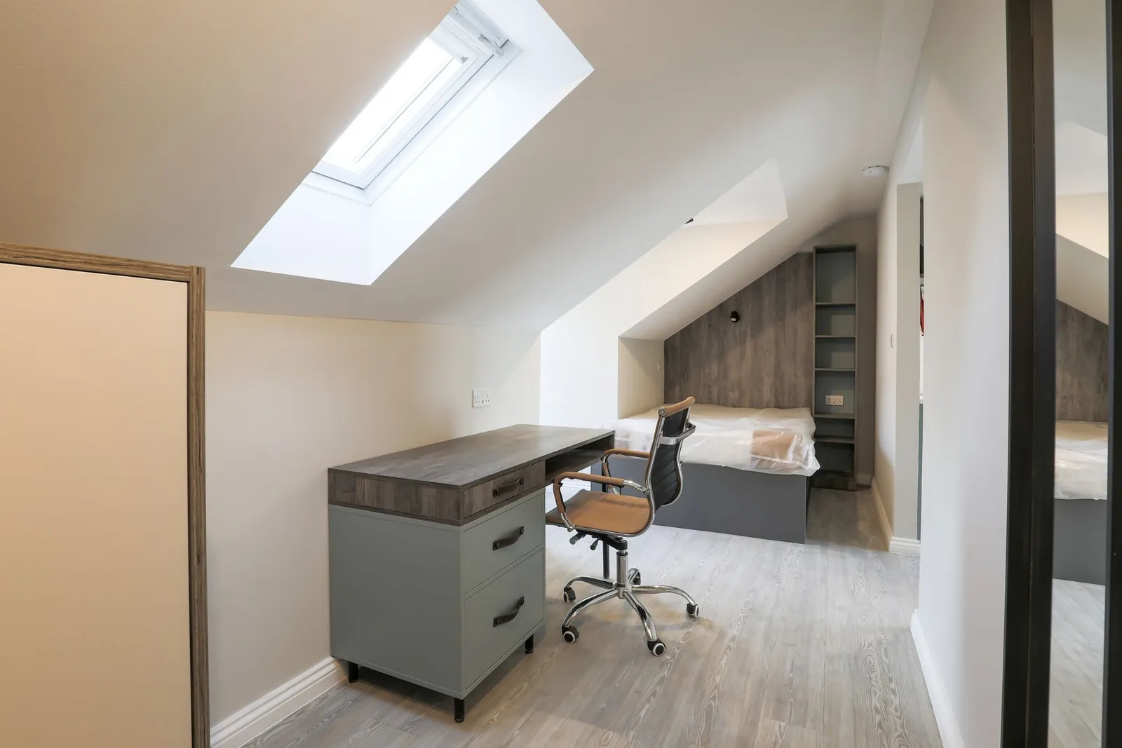 Premium Studio - Low Ceiling at South Bridge