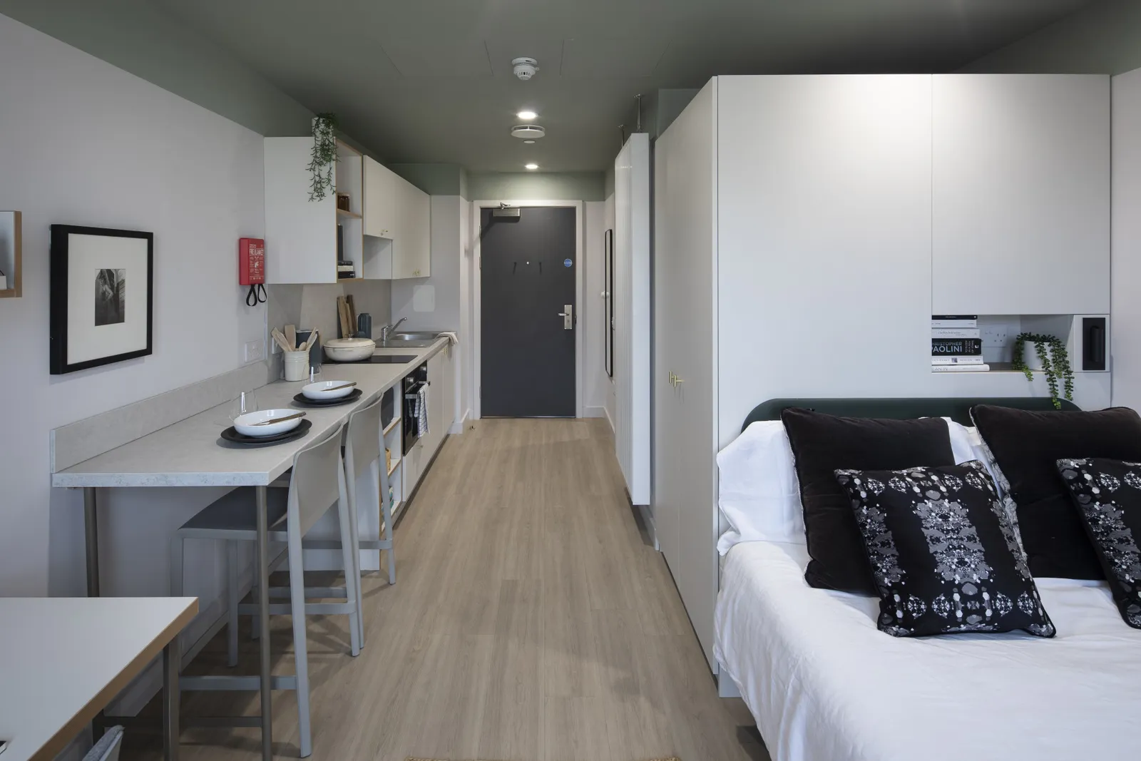 The Keel Houses, Edinburgh | Book While You Can! photo 9