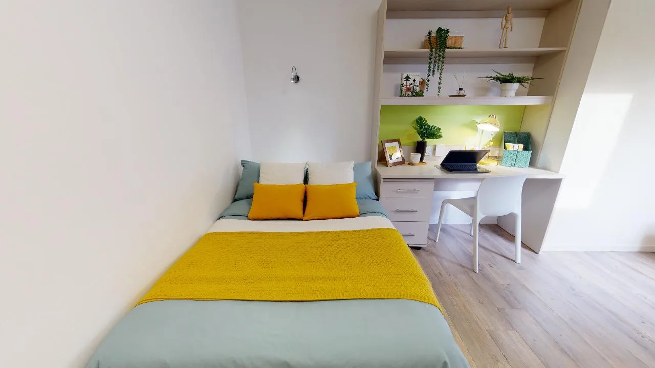 Get more space in the stylish medium en suite at iQ The Pad
