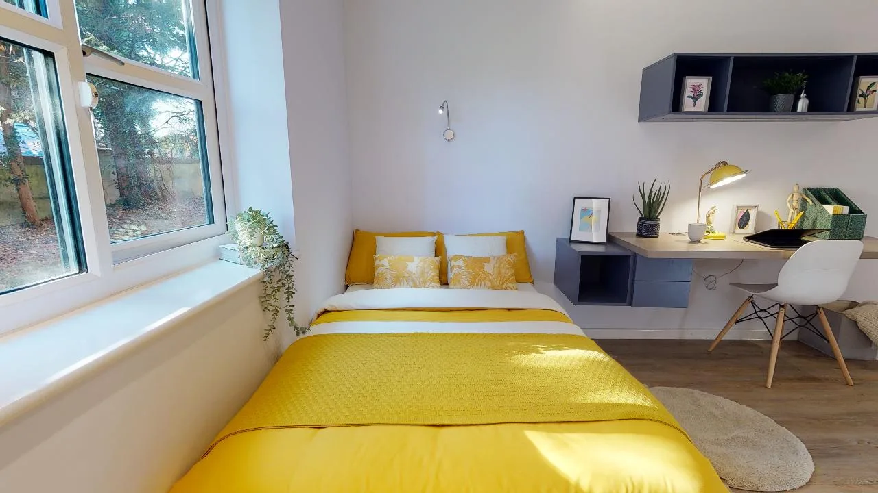 Get a space made for student life with our medium en suite at iQ The Podium