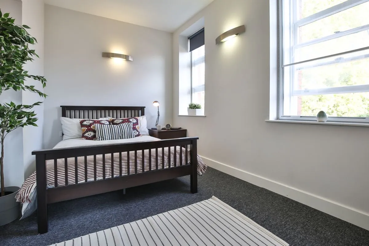 Classic Bigger 1-Bed Apartment at Dean Clarke Lofts
