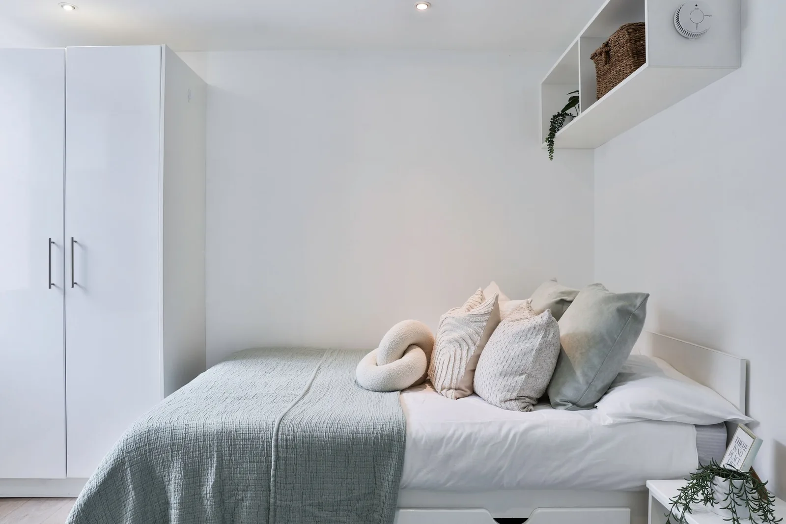 Picturehouse Apartments photo 12