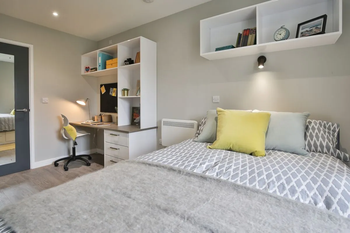 Classic 4 Bed Shared House - Smaller Shared Space at Ocean View