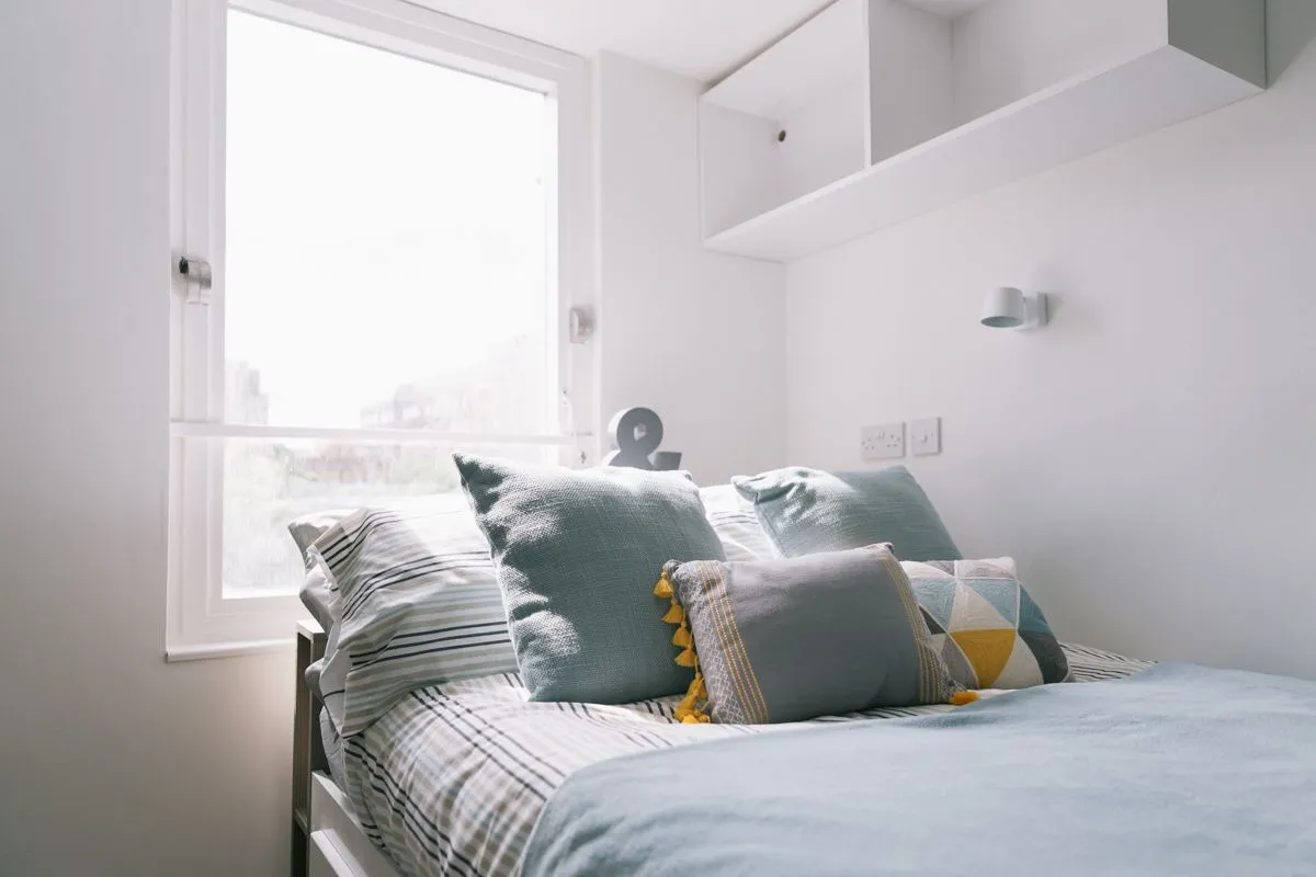 Basic 5 Bed Apartment at Claremont House