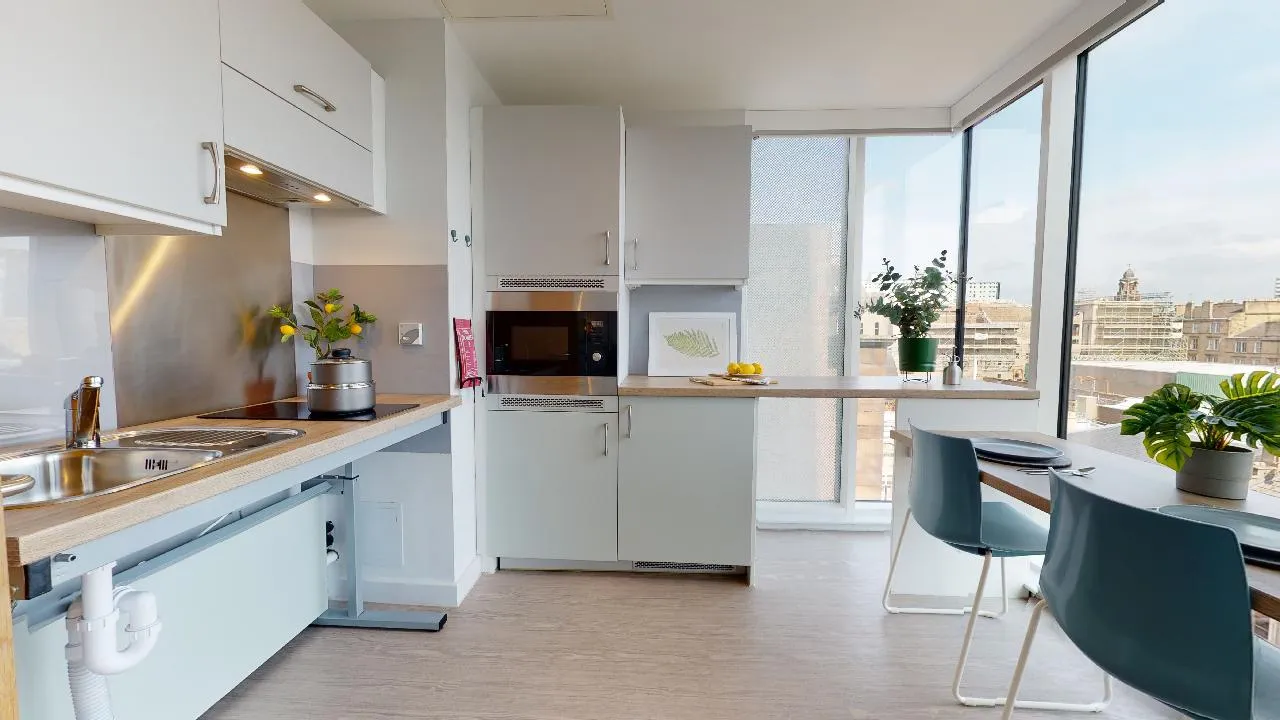 iQ Cullen House photo 45