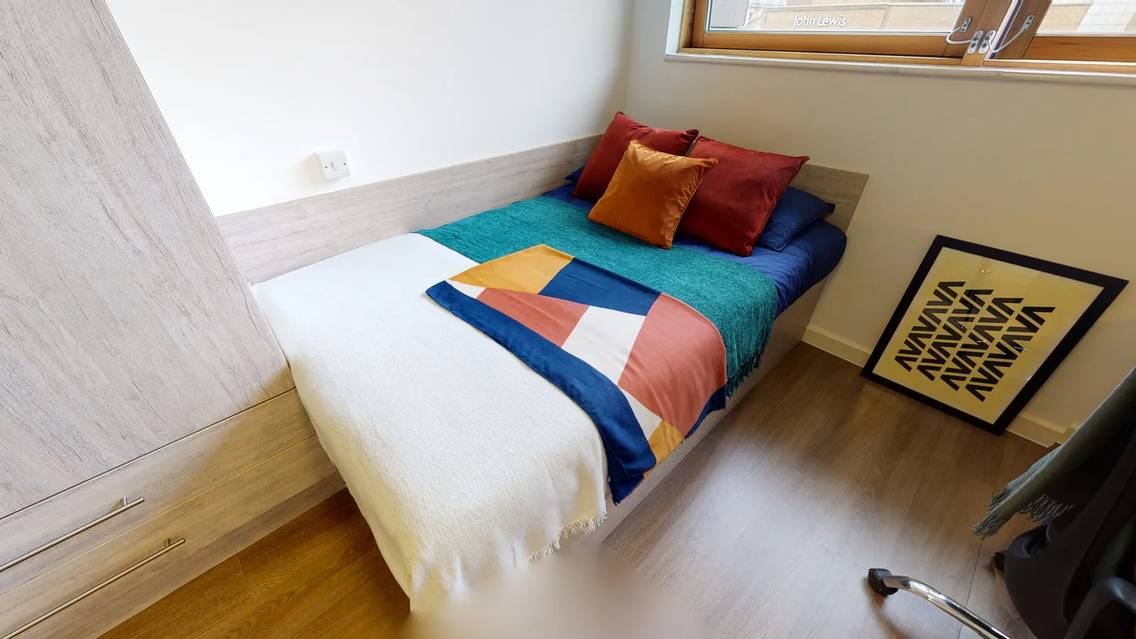 Stylish, spacious student living in our Gold Studio Plus at iQ Kingston