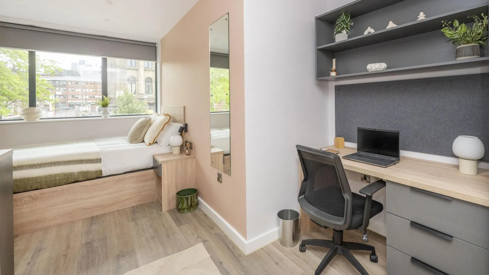 Headrow Court photo 20