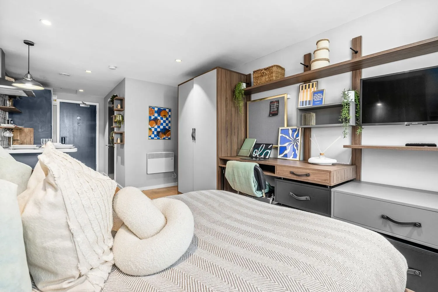 Premium Bigger Studio at Pennine House