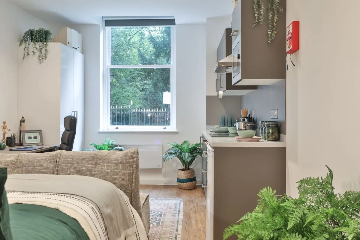 Classic XL Studio - Park View at 140 – 142 New Walk