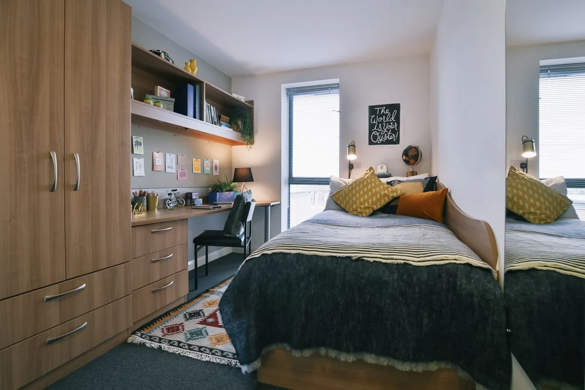 Classic Bigger Shared Apartment at Applegate Place