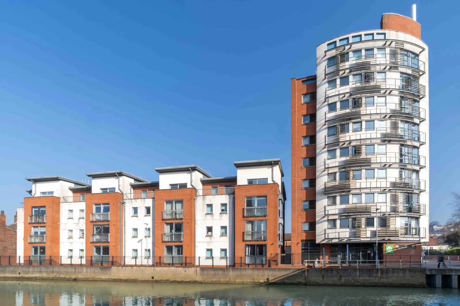 iQ Hayes Wharf photo 7