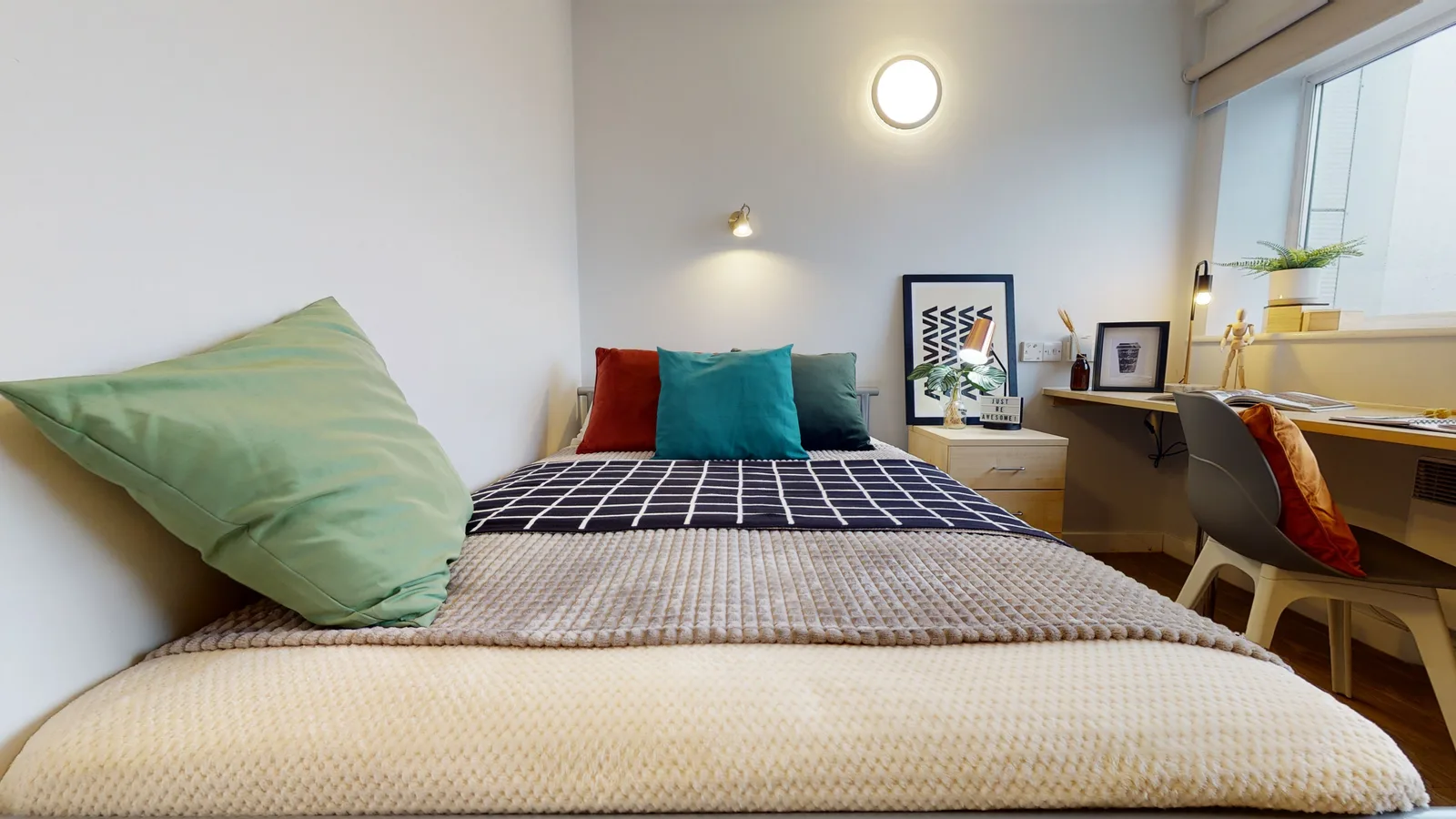 Silver En Suite Plus at iQ Hayes Wharf