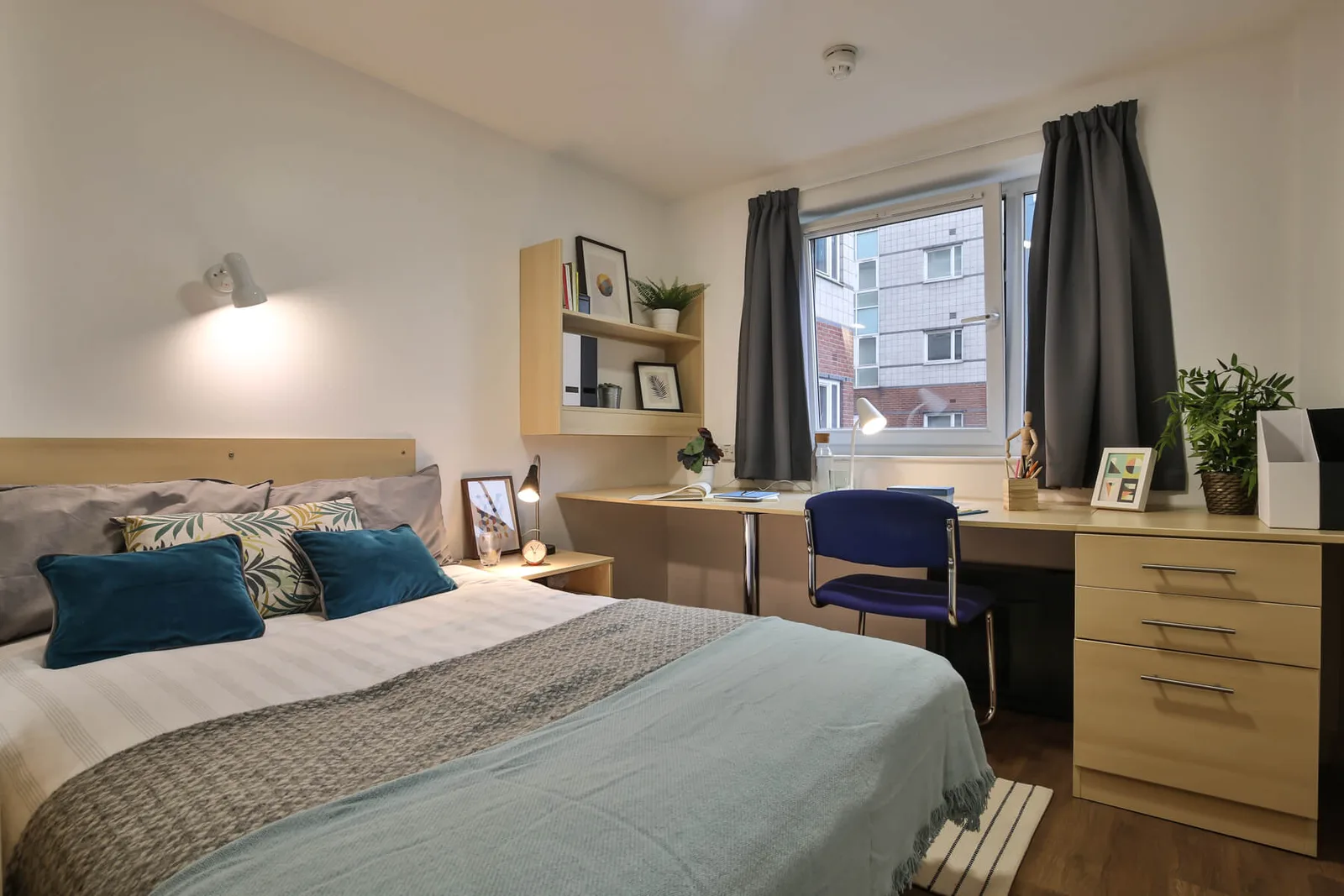 Essential student living in our retro bronze en suite plus at iQ Pavilions