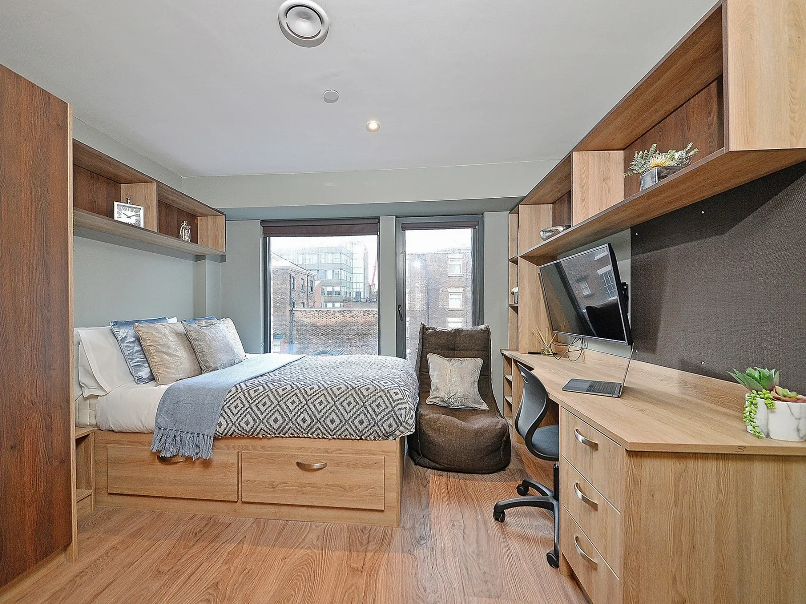Fontenoy Apartments photo 4