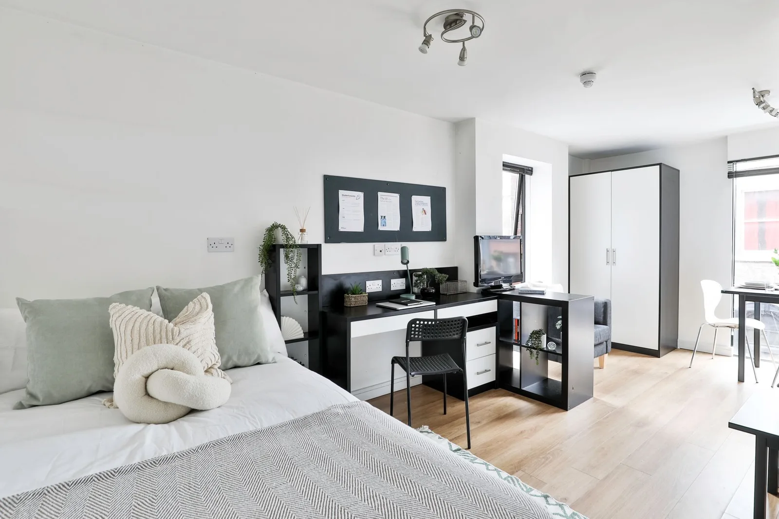 Maple House photo 1
