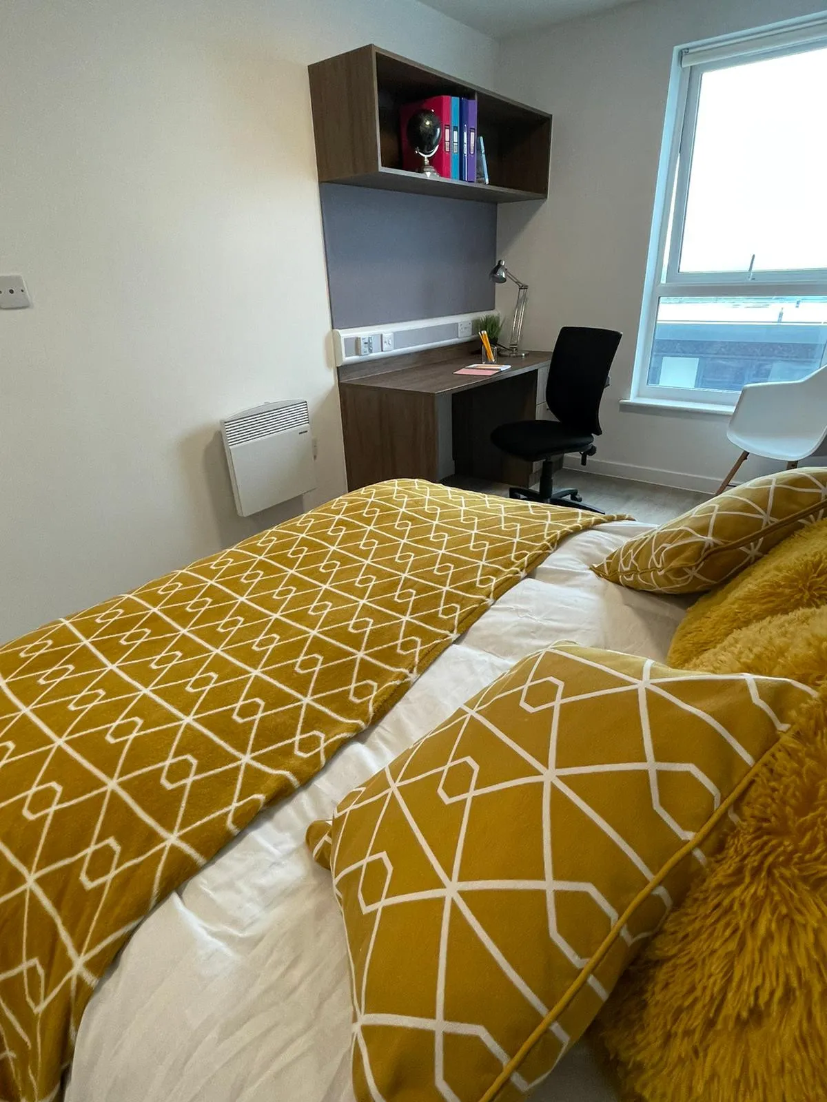 Phoenix Place photo 2