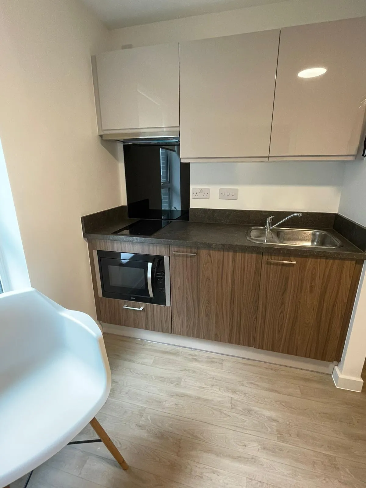 Phoenix Place photo 5