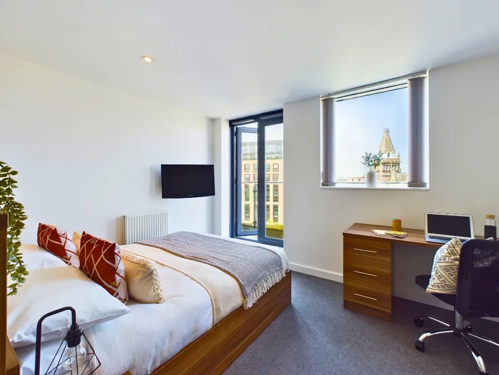 Windsor Court photo 1
