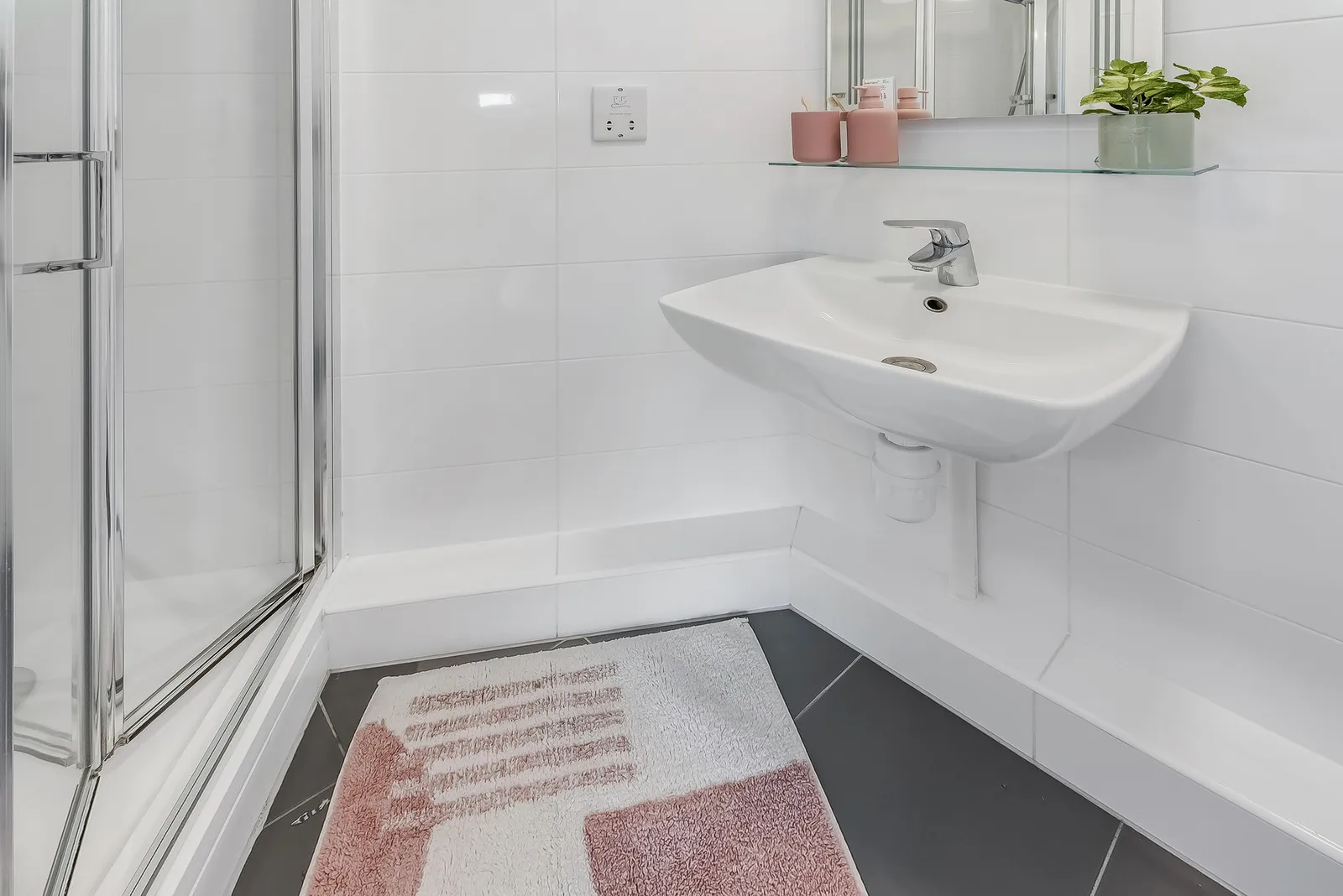 White City photo 15