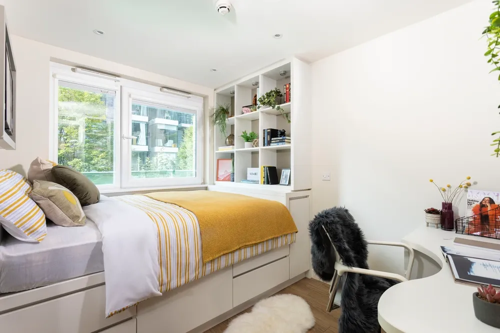 Drapery Place photo 16