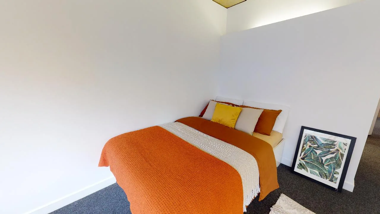 Get maximum space in the large studio at iQ Flinders House