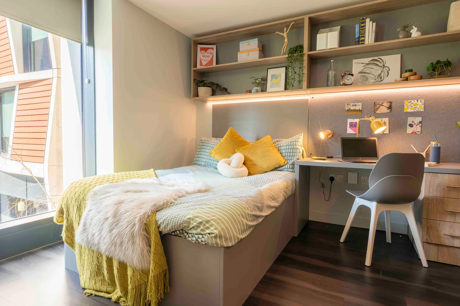 Bronze Studio Deluxe at iQ Aldgate