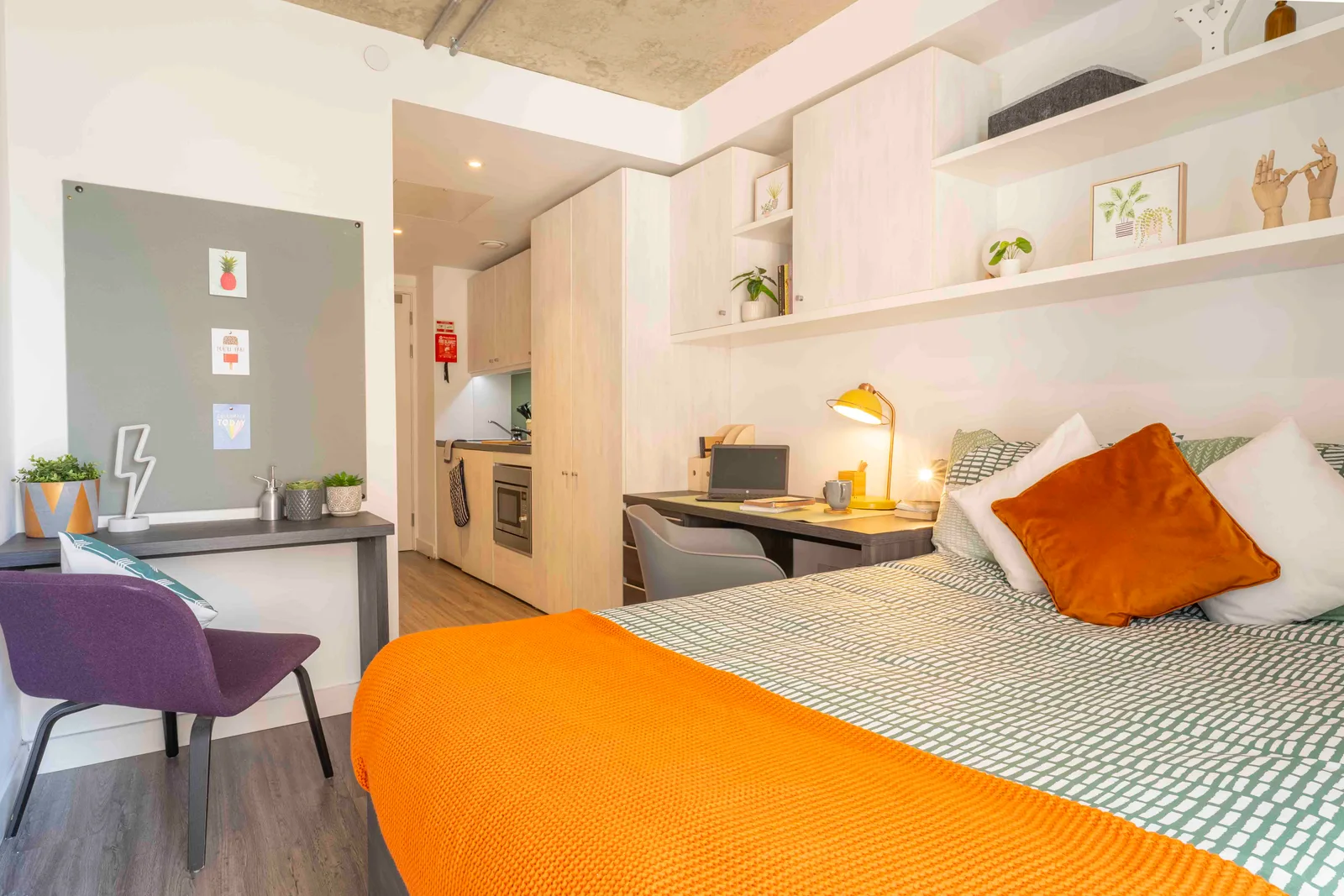 Perfectly formed and self-contained in our silver studio plus at iQ Aldgate