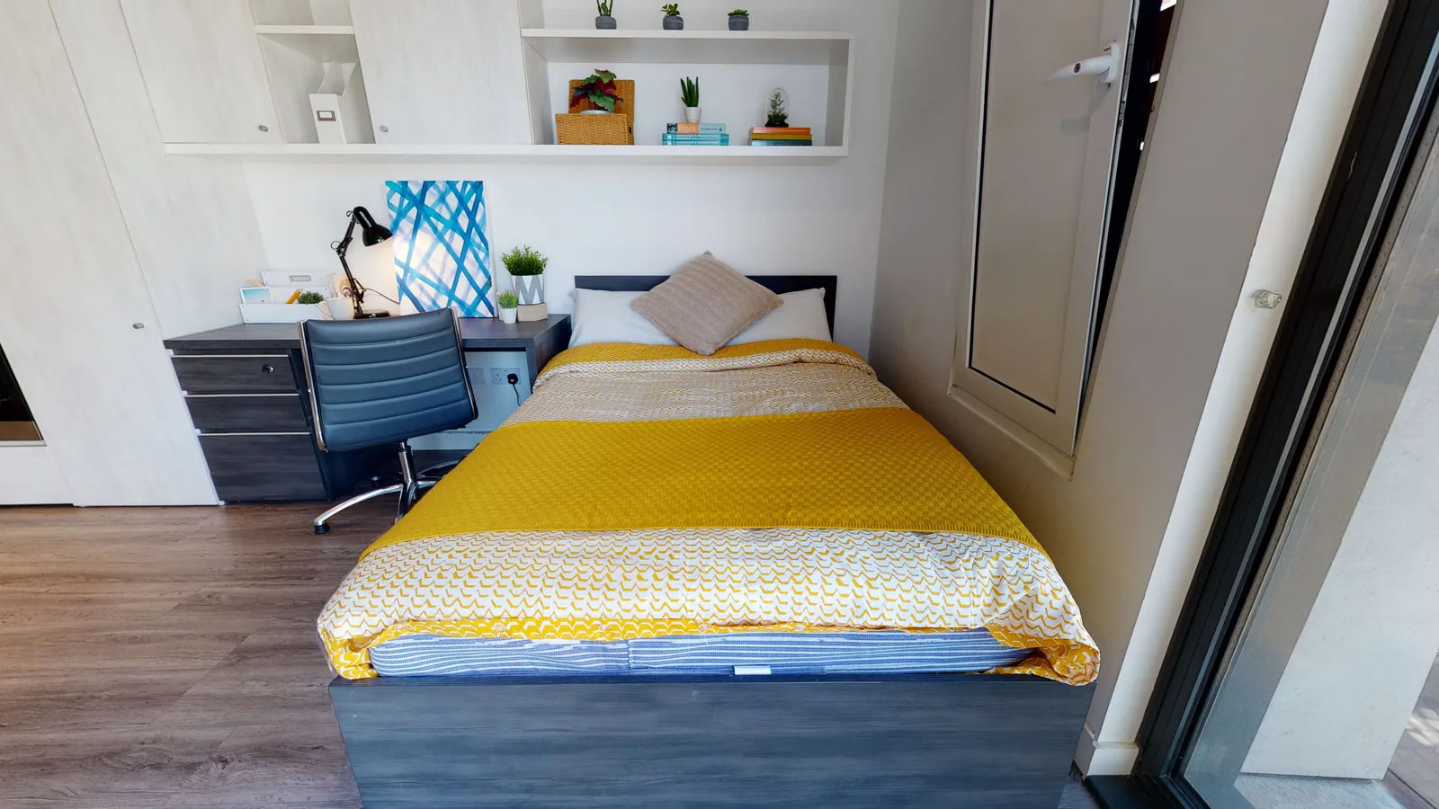 More space and storage with great views in our gold studio plus at iQ Aldgate