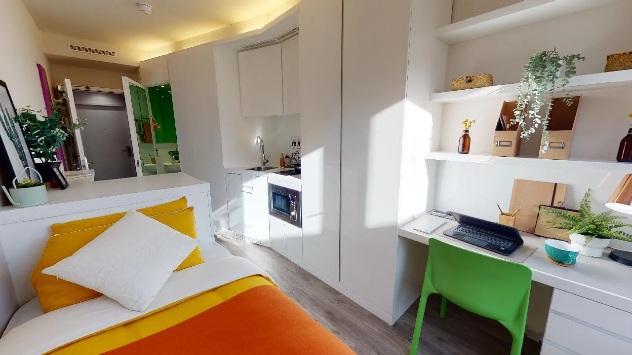 Silver Studio Premium at iQ East Court