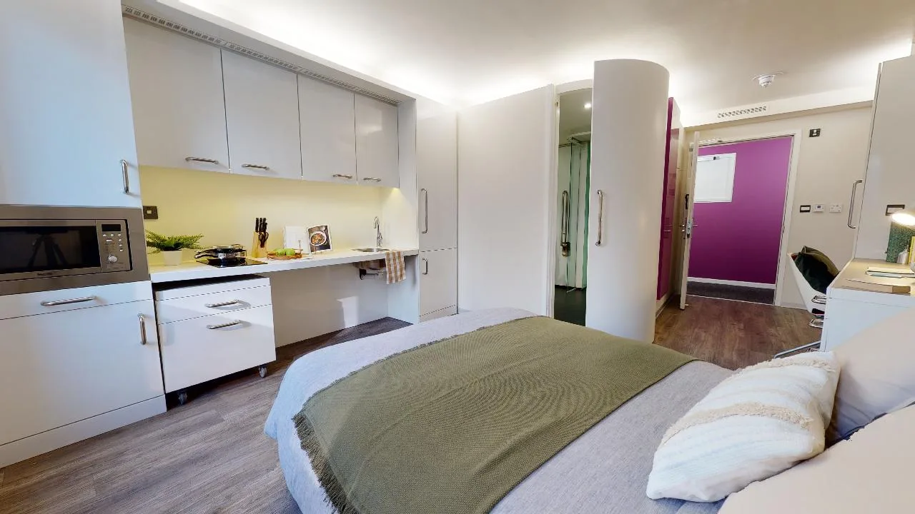 Great facilities and the space you need in the accessible large studio at iQ East Court