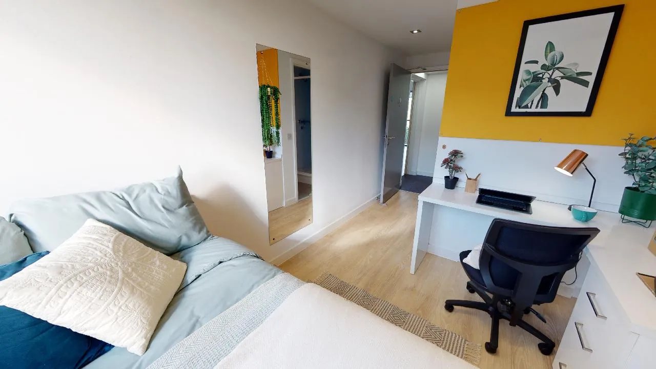 iQ Haywood House photo 1