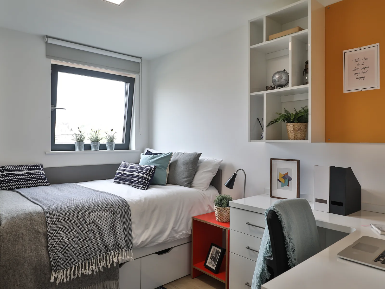 Get maximum space and comfort in our Diamond En Suite at iQ Haywood House