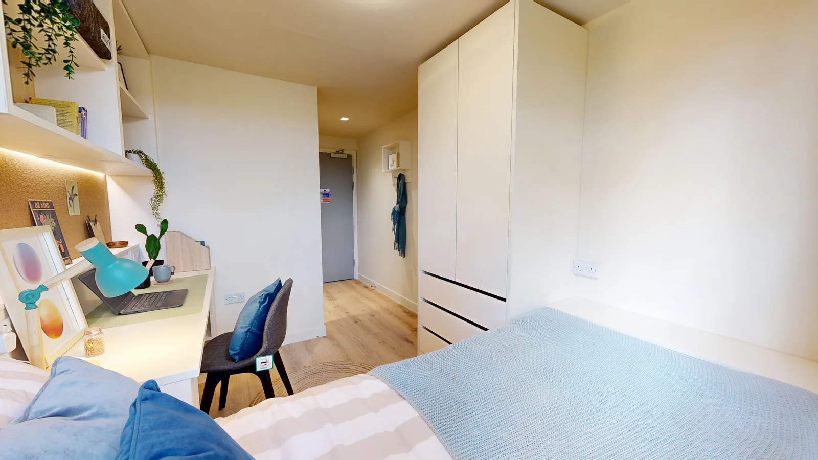 Gold En Suite Premium at iQ Haywood House
