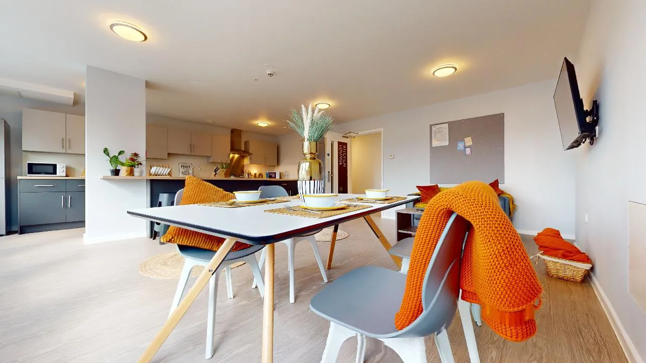 iQ Highbury photo 108