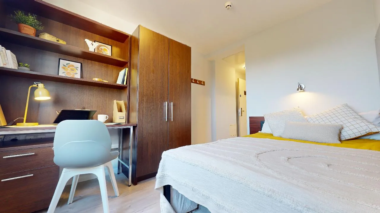 Copper En Suite at iQ Highbury