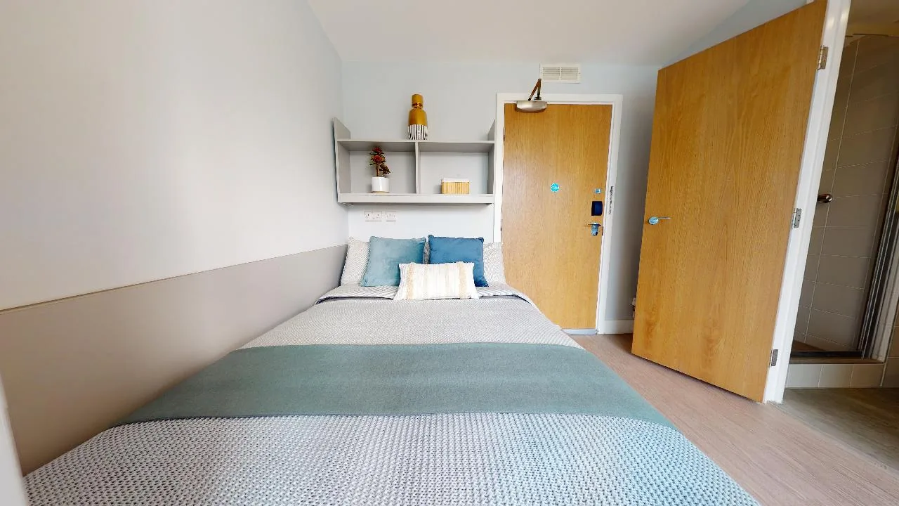 Platinum En Suite Plus at iQ Hoxton