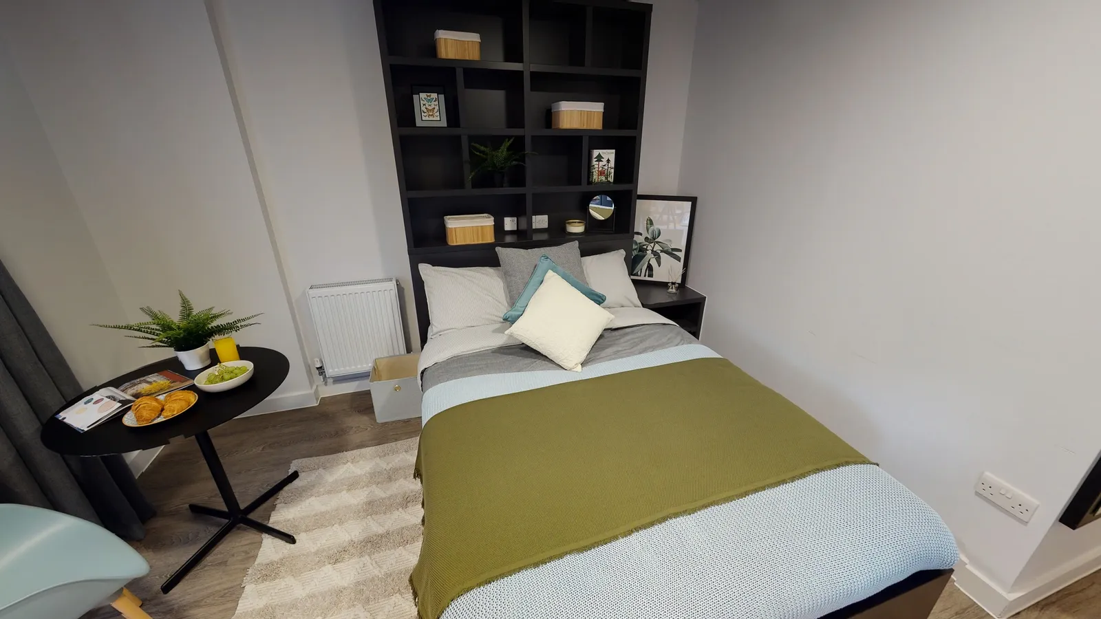 iQ Sterling Court photo 4