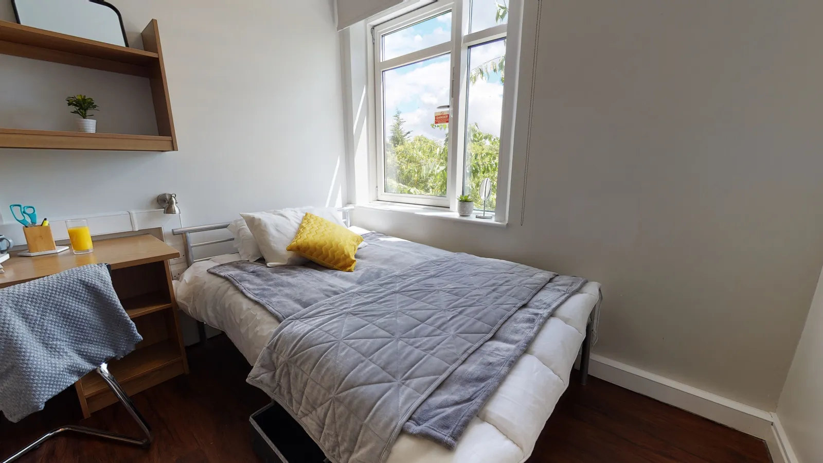 iQ Sterling Court photo 97