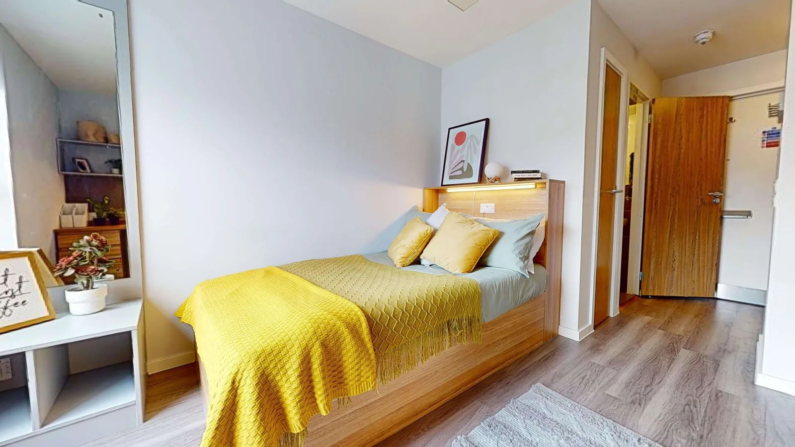 Bronze Studio Premium at iQ Sterling Court