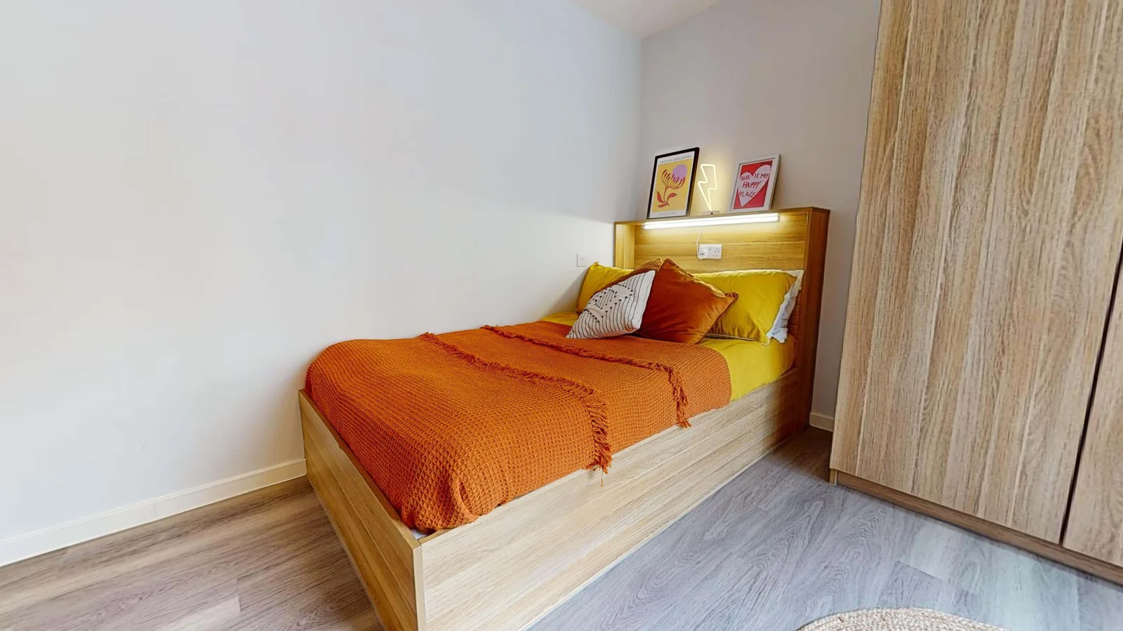 Silver Studio Deluxe at iQ Sterling Court