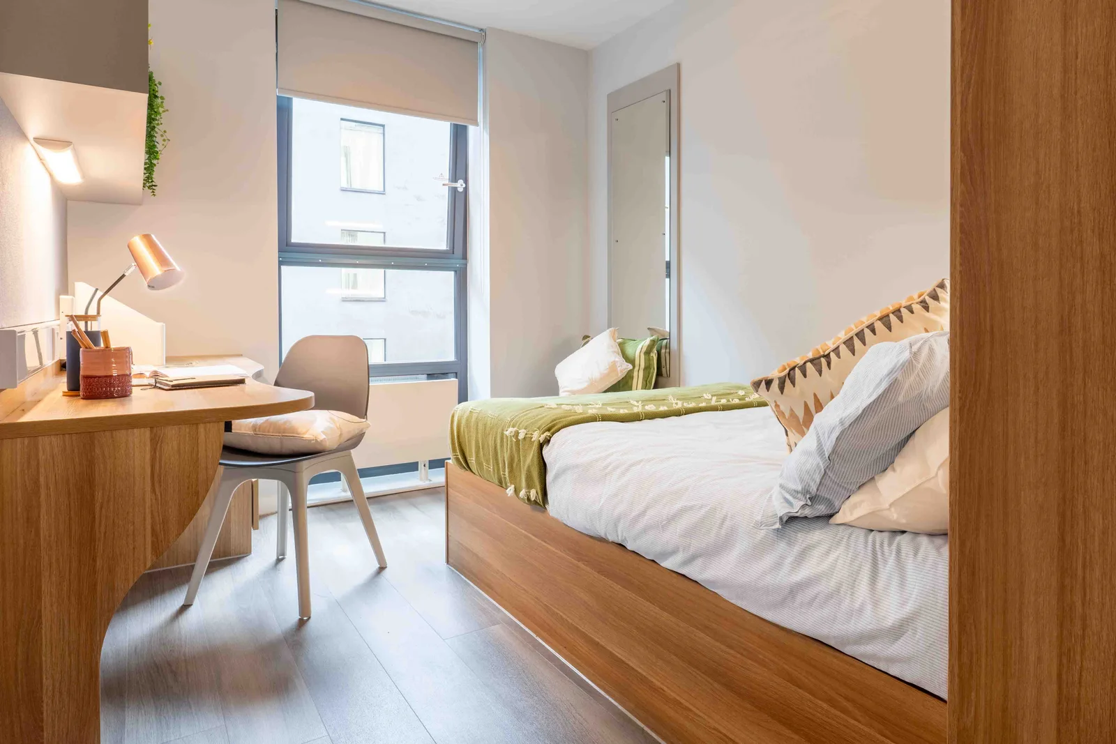 Copper En Suite Premium at iQ Sterling Court