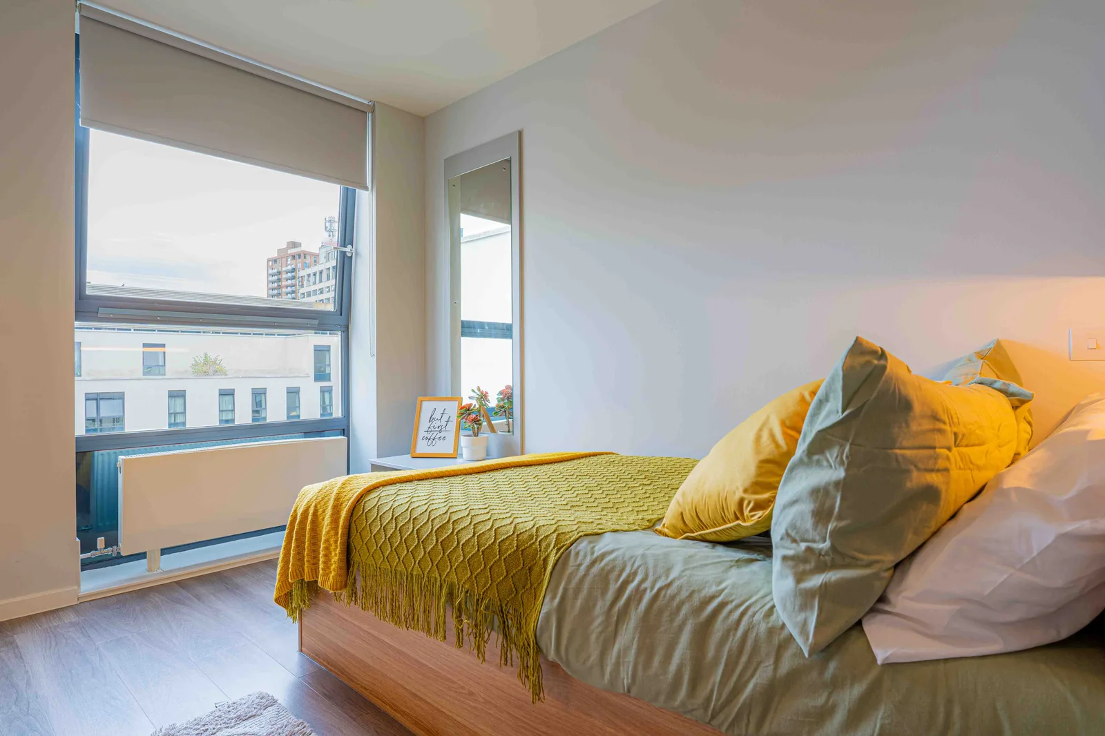 Bronze Studio Deluxe at iQ Sterling Court