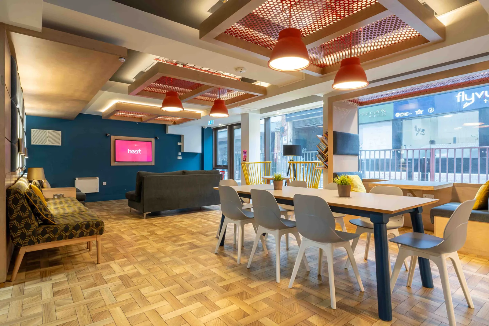 iQ Magenta House photo 5