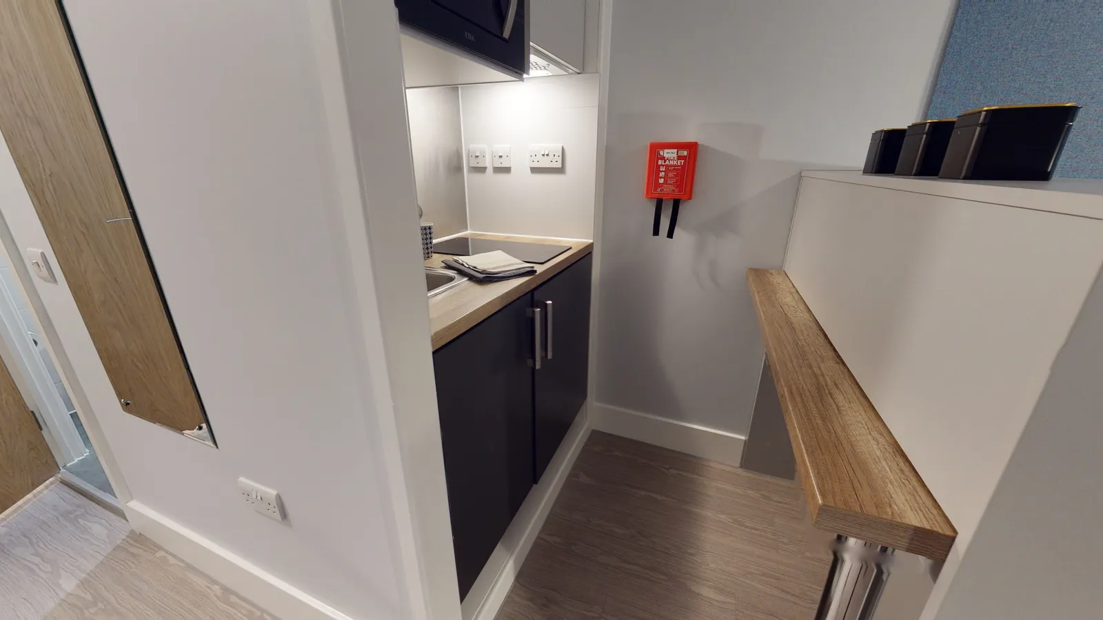 iQ Magenta House photo 107